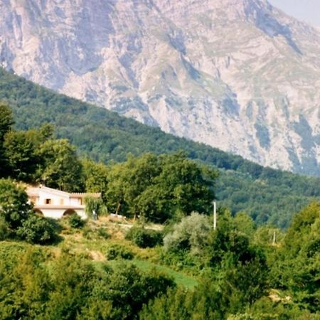 Готель Agriturismo Lu Formaggio Castelli Екстер'єр фото