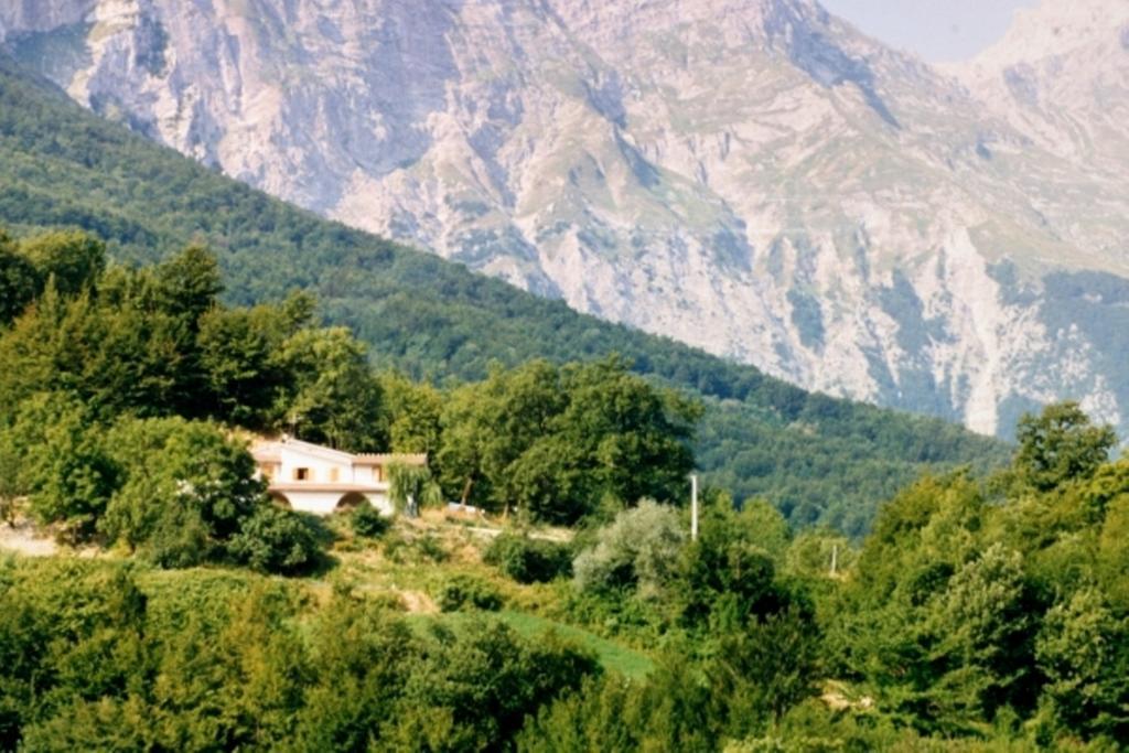 Готель Agriturismo Lu Formaggio Castelli Екстер'єр фото